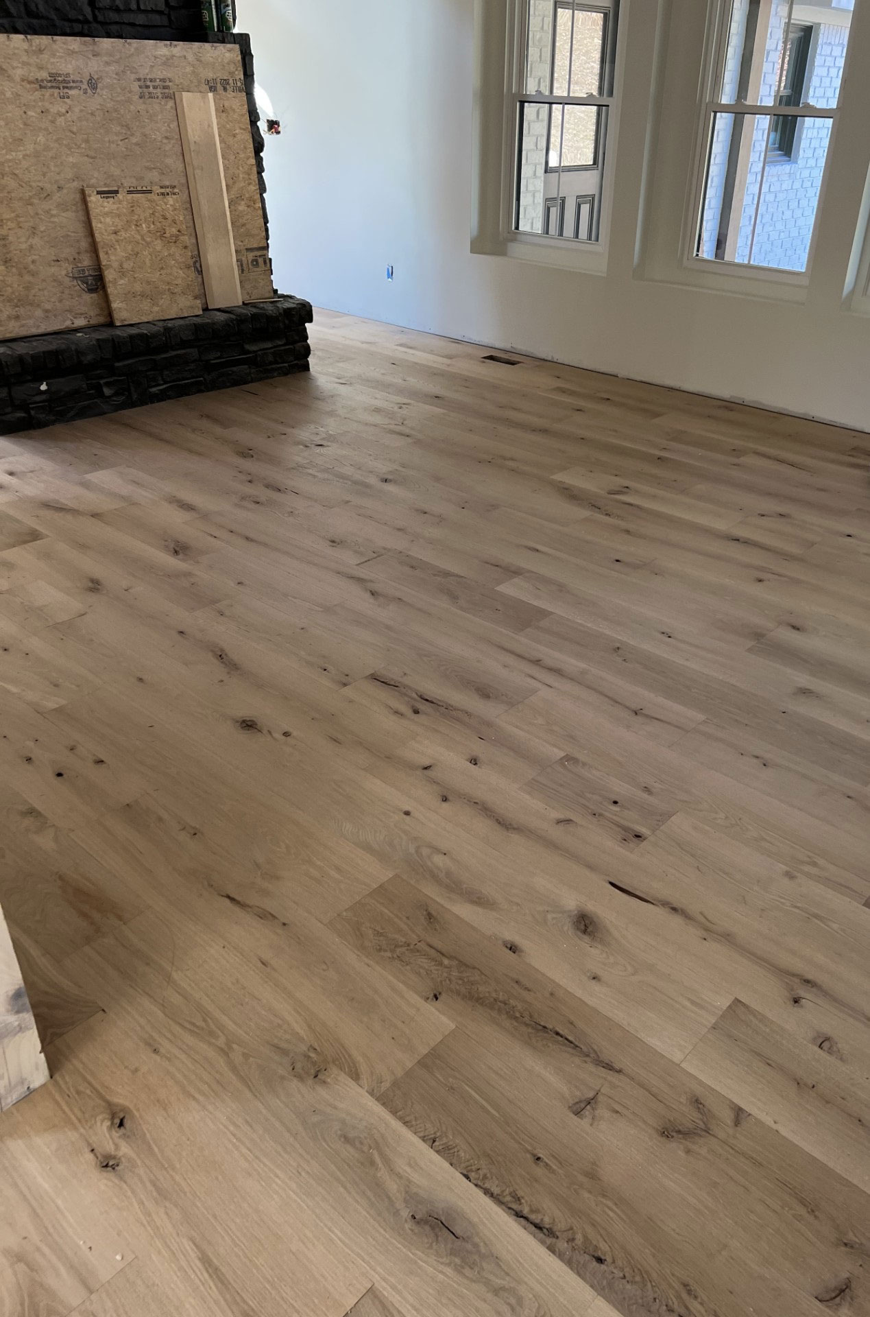 Live-sawn white oak plank flooring